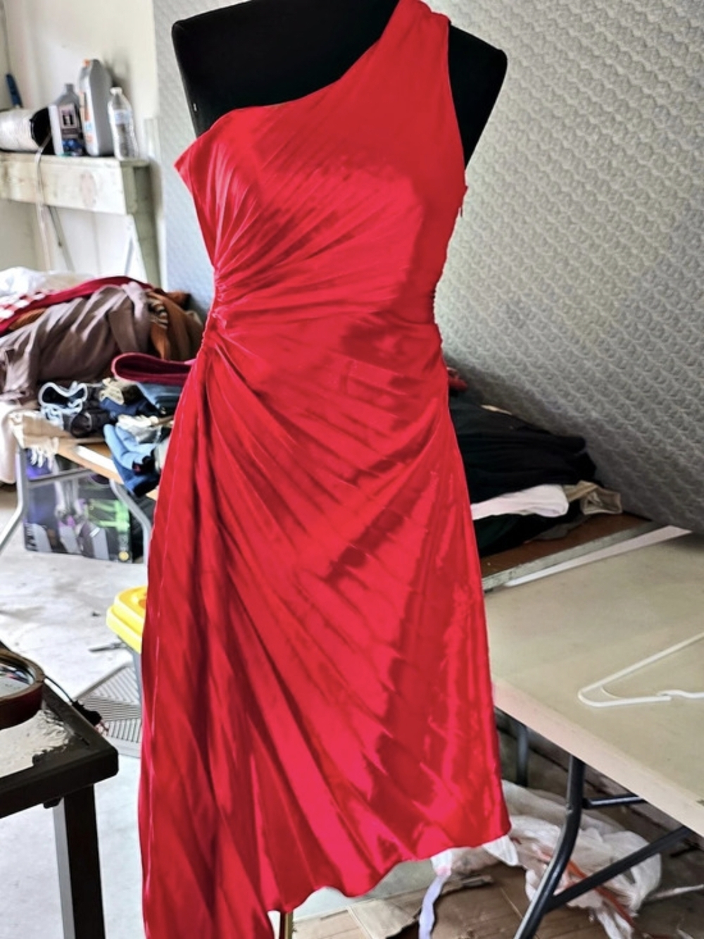 Aakaa One-Shoulder Maxi Dress in Red Size Medium